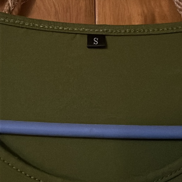 💚🍃Women’s long sleeve dark green dress / front pockets / size small - Picture 3 of 10